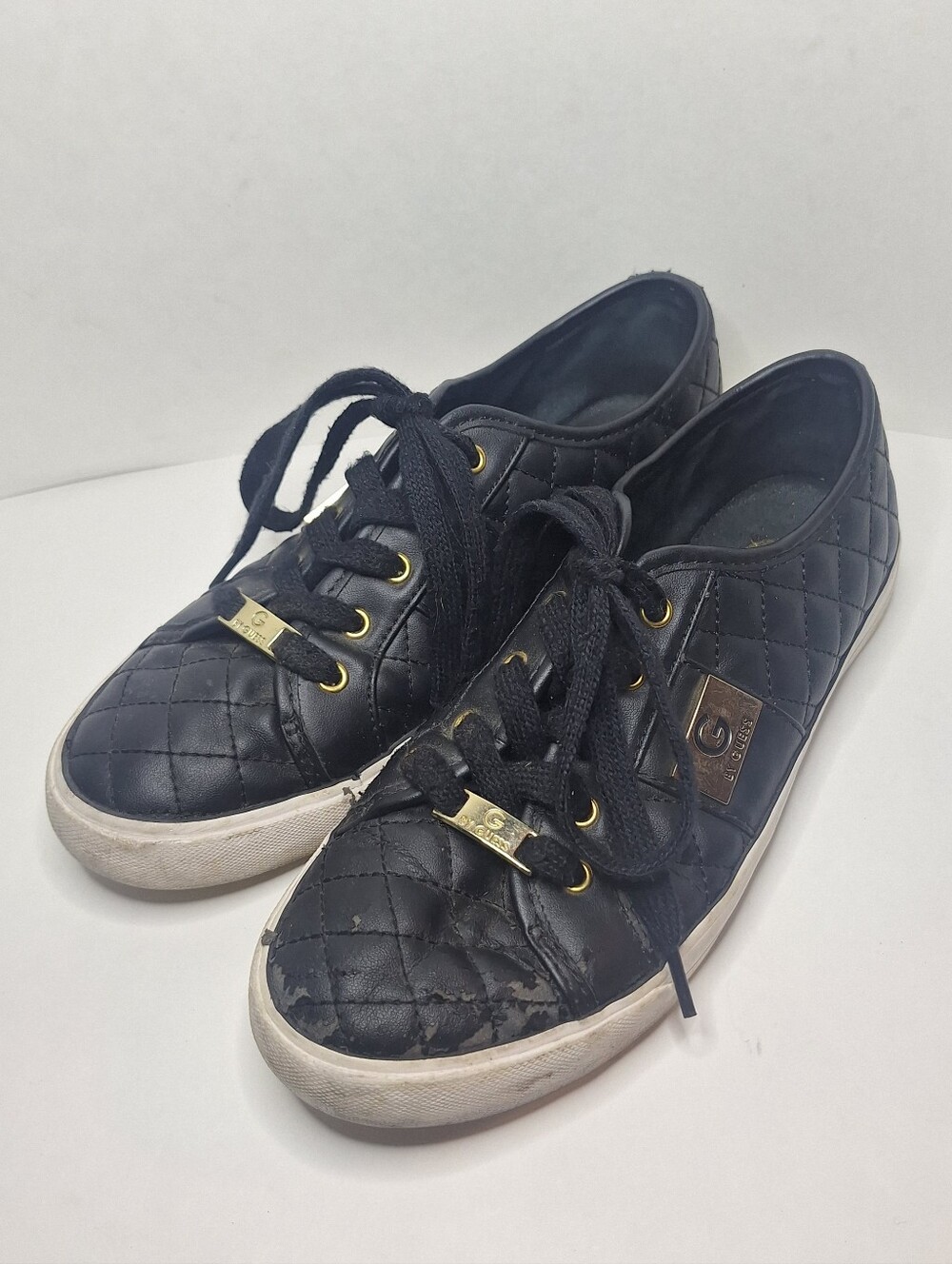 G by GUESS Black Quilted Logo Low Top Lace Up Women's Sneakers Flawed Sz US 7.5